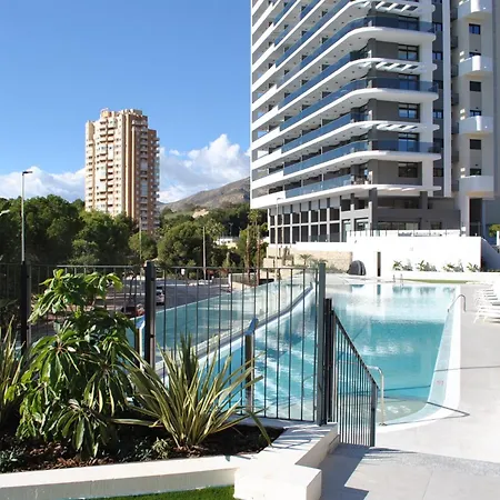 Eagle Tower By Espana Casas Apartamento