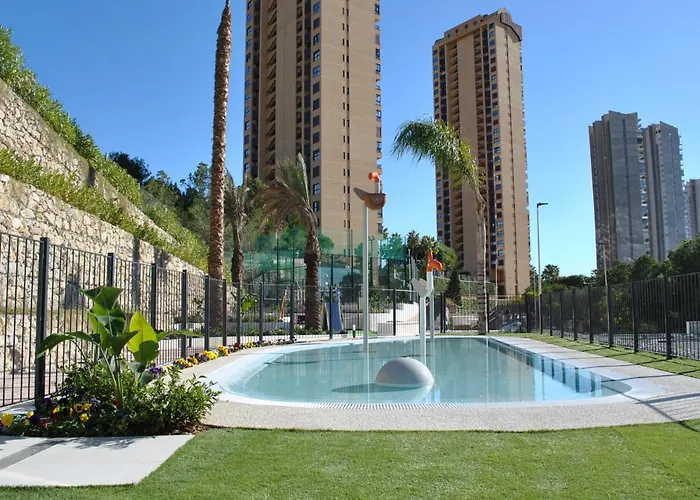 Eagle Tower By Espana Casas Apartmán